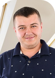 IT HILFE Teammitglied Lukáč – IT-Spezialist für Unternehmens-IT